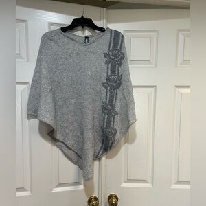 Beryll 100% Cashmere Floral Poncho Gray Made In USA Read Description‎